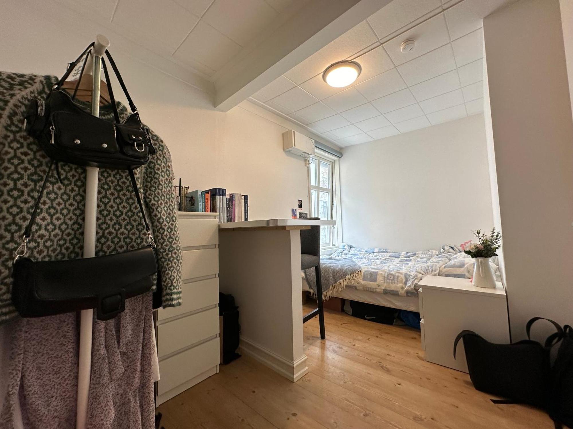 Sjarmerende Bolig Like Ved Togstasjonen Apartment Bergen Exterior photo